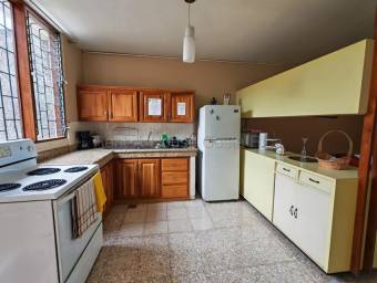 Venta de Hotel en El Centro de Alajuela. RAH 26-2170