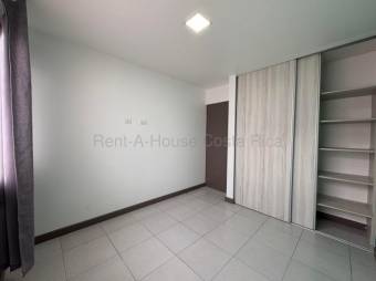 Moderna Casa en Venta en Santo Domingo de Heredia