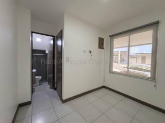 Moderna Casa en Venta en Santo Domingo de Heredia