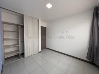 Moderna Casa en Venta en Santo Domingo de Heredia