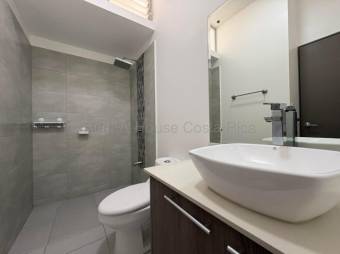 Moderna Casa en Venta en Santo Domingo de Heredia