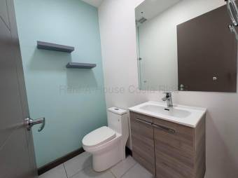 Moderna Casa en Venta en Santo Domingo de Heredia