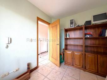 Venta de Casa de Lujo en ALTAMONTE-Curridabat. RAH 26-2159