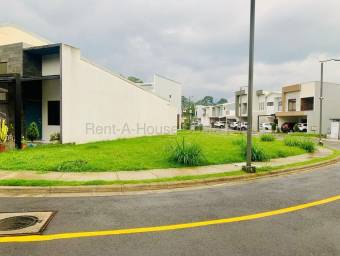 Venta de Lote ESQUINERO en La Unión-Concepción, Cartago. RAH 26-2181