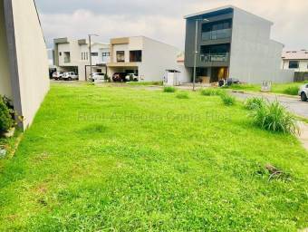 Venta de Lote ESQUINERO en La Unión-Concepción, Cartago. RAH 26-2181