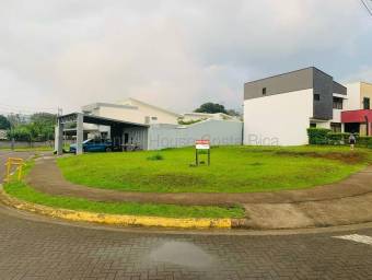 Venta de Lote ESQUINERO en La Unión-Concepción-Cartago. RAH 26-2171