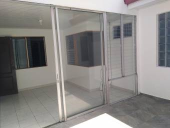 Casa en venta en Guadalupe con excelente ubicación y espacios ideales para la familia #26-295 GS Casa en venta en Guadalupe con excelente ubicación y espacios ideales para la familia #26-295 GS