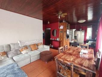 Venta de Casa en Santa Ana. RAH 26-129