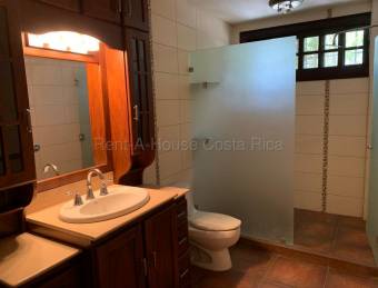 Hotel holístico en venta con casa independiente y espacios para bienestar integral #26-2007 GS, $ 1,500,000, 6, San José, Escazú