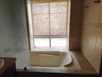 Venta de Apartamento en San Rafael de Escazú. RAH 26-2188