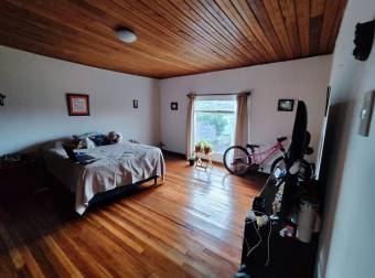 VENTA DE CASA URBANIZACION LAS ROSAS, TRINIDAD DE MORAVIA