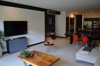 Alquiler Apartamento amplio con terraza privada y 3 baños #26-2132 GS