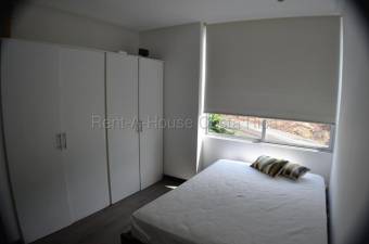 Alquiler Apartamento amplio con terraza privada y 3 baños #26-2132 GS