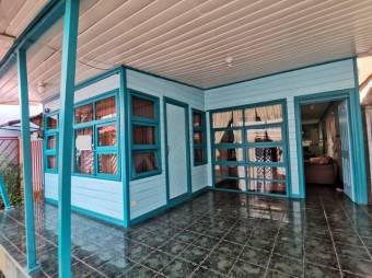 MLS-25-982 LS VENTA CASA TURRIALBA CENTRO CONTACTENOS AL # 86127562