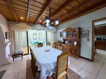 Venta de Casa de Lujo en ALTAMONTE-Curridabat. RAH 26-2159