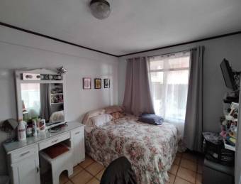Casa en venta en el centro de San Antonio de Coronado #25-1100 GS