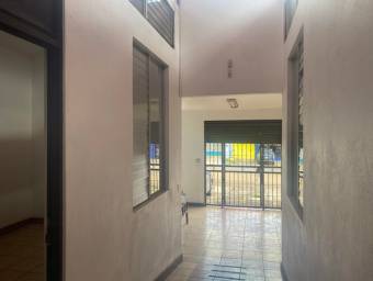 Venta de Oficina en Alajuela. RAH 26-300 USO DE SUELO COMERCIAL
