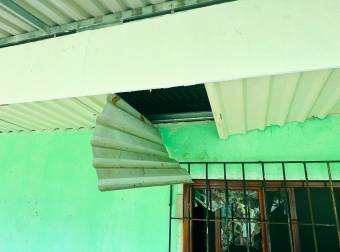 Ganga amplio terreno con casa a remodelar