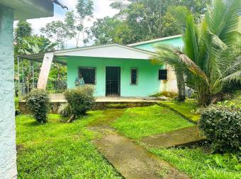 Ganga amplio terreno con casa a remodelar