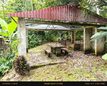 Ganga amplio terreno con casa a remodelar