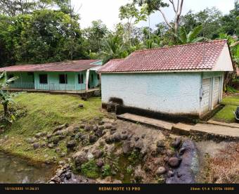 Ganga amplio terreno con casa a remodelar