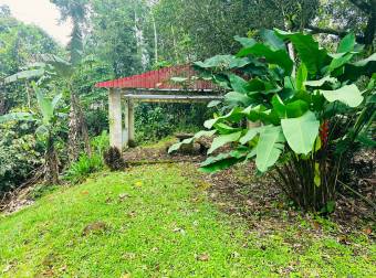 Ganga amplio terreno con casa a remodelar