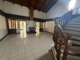 Se alquila casa con uso de suelo mixto en Hospital San José 26-2212 Se alquila casa con uso de suelo mixto en Hospital San José 26-2212