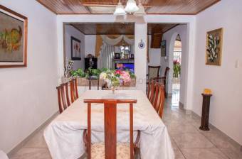 Venta de Casa en Invu Las Cañas, Alajuela. RAH 26-2168