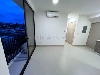 Venta de apartamento semi amoblado con balcón y amenidades #26-2113 GS Venta de apartamento semi amoblado con balcón y amenidades #26-2113 GS