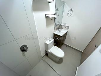 Venta de apartamento semi amoblado con balcón y amenidades #26-2113 GS Venta de apartamento semi amoblado con balcón y amenidades #26-2113 GS
