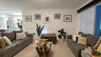 Venta de hermosa casa de 4 habitaciones ubicada en Ciudad Colon 26-2213