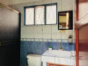 Venta de Casa  APTO en San Isidro de Heredia. RAH 26-2204