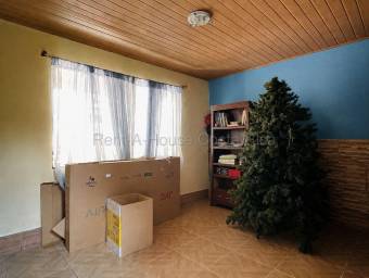 Venta de Casa  APTO en San Isidro de Heredia. RAH 26-2204