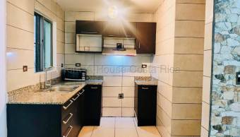 Apartamento en venta en condominio con piscina y seguridad en San Sebastián #26-2055 GS
