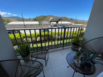Apartamento en venta con vista a las montañas y excelente ubicación #23-2150 GS Apartamento en venta con vista a las montañas y excelente ubicación #23-2150 GS