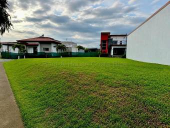 Venta lote plano en condominio con amenidades y alta plusvalía #26-1808 GS