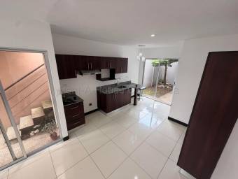 Casa en condominio Valle Ilios con amenidades y excelente ubicación #26-2087 GS