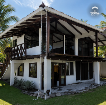 EXCLUSIVA CASA FRENTE AL MAR EN PLAYA TIVIVES