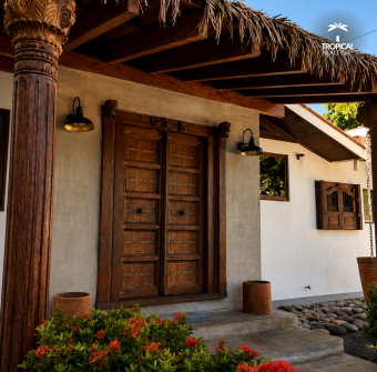 EXCLUSIVA CASA FRENTE AL MAR EN PLAYA TIVIVES