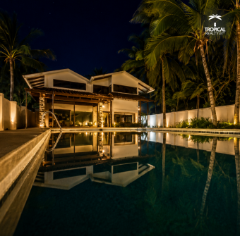 EXCLUSIVA CASA FRENTE AL MAR EN PLAYA TIVIVES