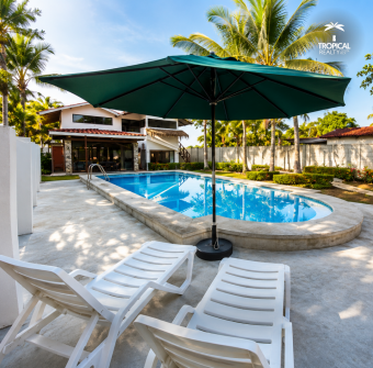 EXCLUSIVA CASA FRENTE AL MAR EN PLAYA TIVIVES