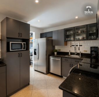 Spacious Apartment for Sale  La Alhambra Condominium, Escazú