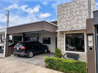 Casa de una planta con patio y amenidades en condominio #26-2214 GS