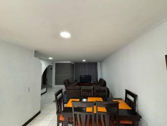 Casa amplia con ubicación estratégica entre Moravia y Goicoechea #25-1741 GS