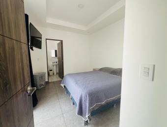 Se vende casa en Ulloa Heredia 25-810