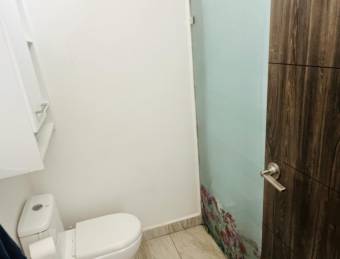 Se vende casa en Ulloa Heredia 25-810