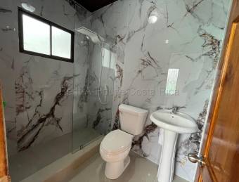 Casa en venta en San Ramón Centro con amplios espacios y acabados en madera #26-2203 GS Casa en venta en San Ramón Centro con amplios espacios y acabados en madera #26-2203 GS