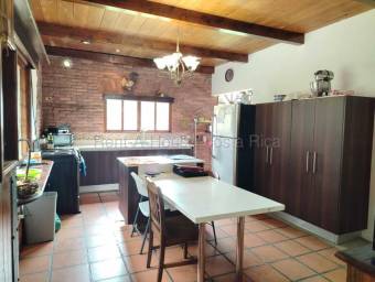 Venta de Quinta en Los Ángeles de San Rafael de Heredia. RAH 26-2248
