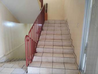 Venta de edificio comercial con 26 espacios, ascensor y parqueo #24-657 GS