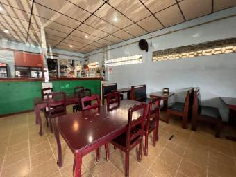 Venta de local comercial de 3 niveles con parqueo y alto potencial #26-922 GS, $ 460,000, 3, San José, Desamparados